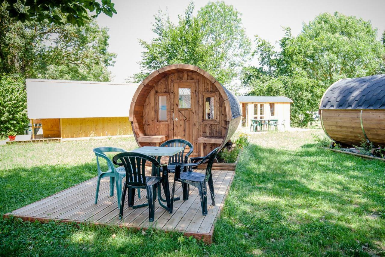 Camping De Tournus - Drole De Cabane Exterior photo
