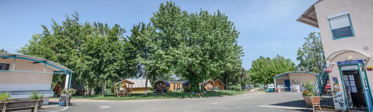 Camping De Tournus - Drole De Cabane Exterior photo